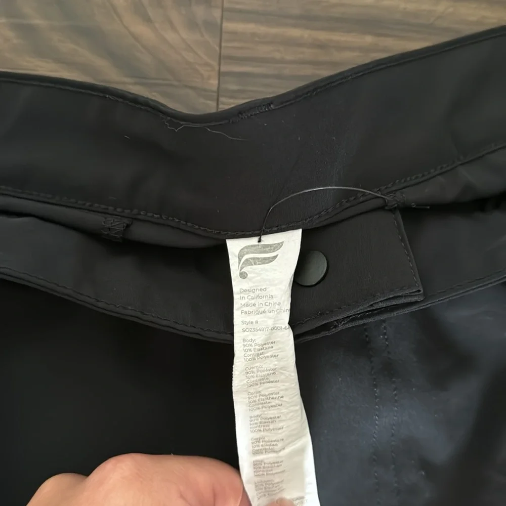 Fabletics Black Men’s The Only Short Waist 33 - Picture 2 of 4